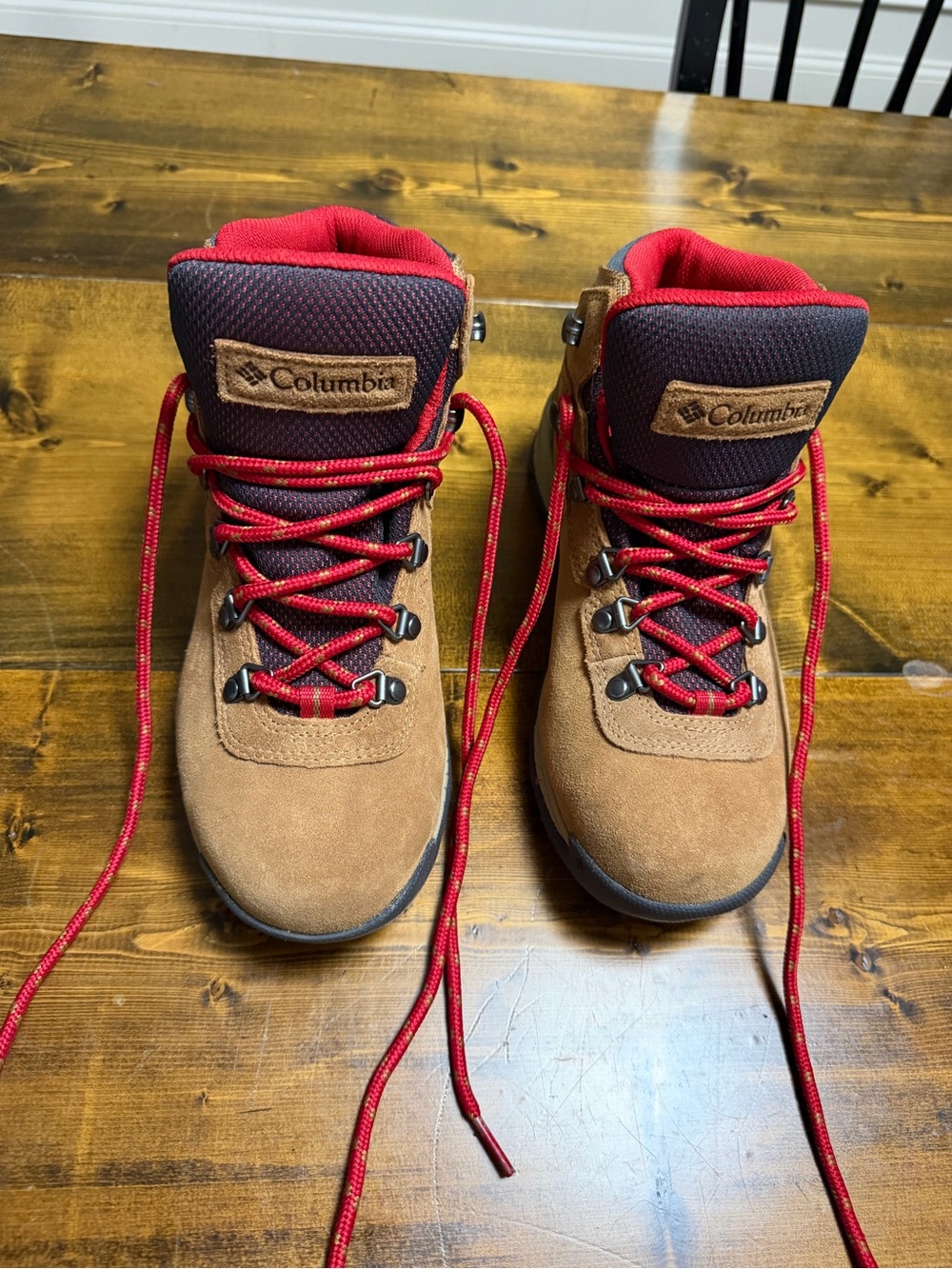 Columbia Newton Ridge Plus Waterproof
Amped Hiking Boots Elk Red Women's size 7